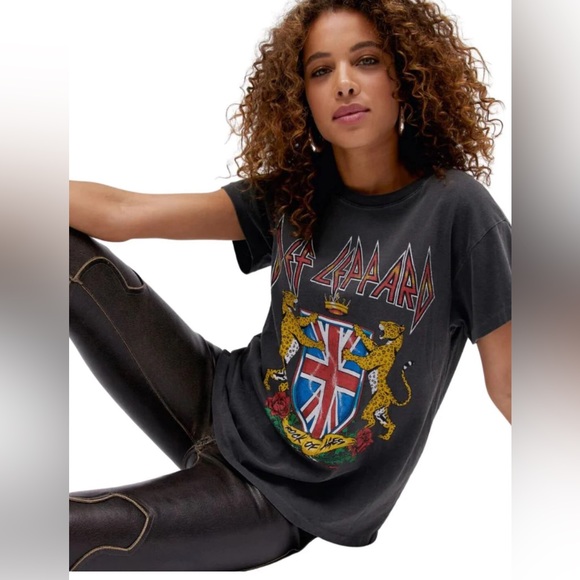 Daydreamer Tops - Daydreamer LA Def Leppard Rock of Ages Tour Tee small